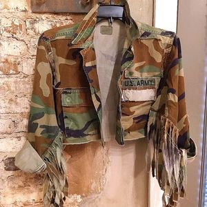 Custom Fringe Crop Camo Jacklok